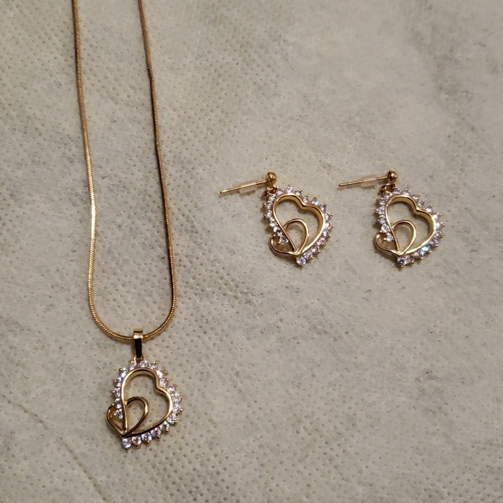 Vintage Y2K Gold Heart Necklace & Earrings Matching Jewelry Set w/ Rhinestones